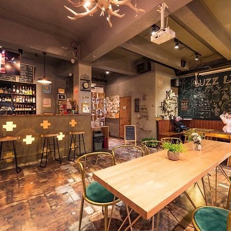 Dalian Buzz Light Year Youth Hostel ภายนอก รูปภาพ