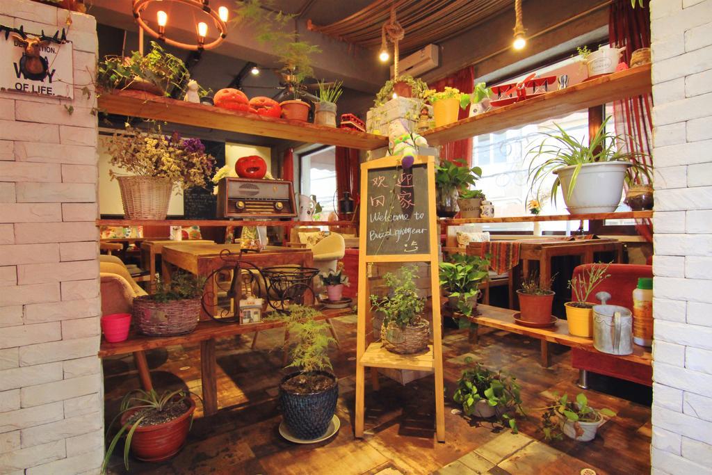 Dalian Buzz Light Year Youth Hostel ภายนอก รูปภาพ