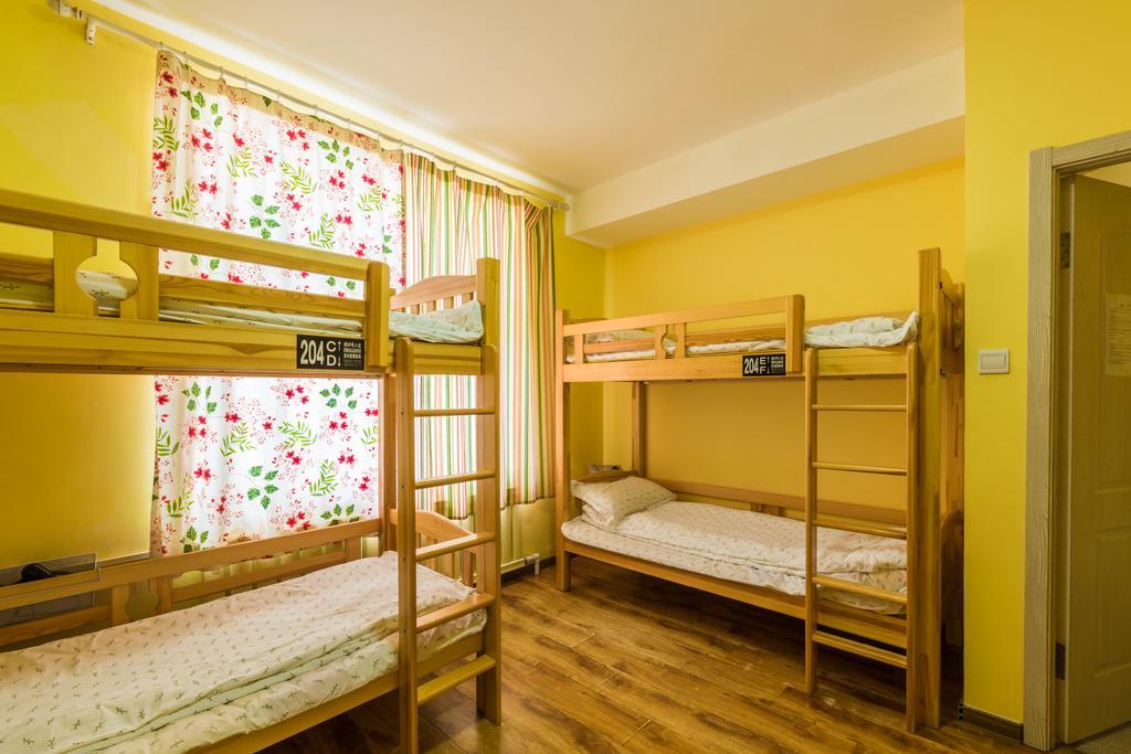 Dalian Buzz Light Year Youth Hostel ภายนอก รูปภาพ