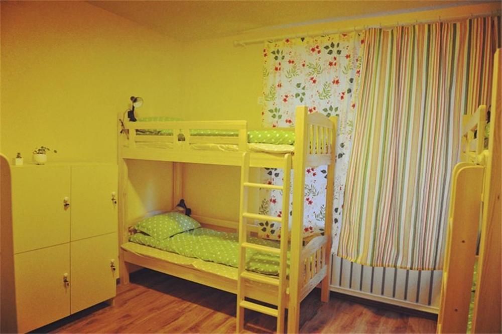 Dalian Buzz Light Year Youth Hostel ภายนอก รูปภาพ