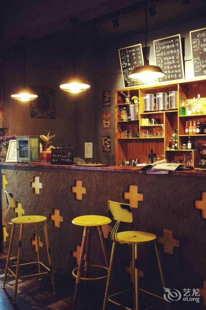Dalian Buzz Light Year Youth Hostel ภายนอก รูปภาพ