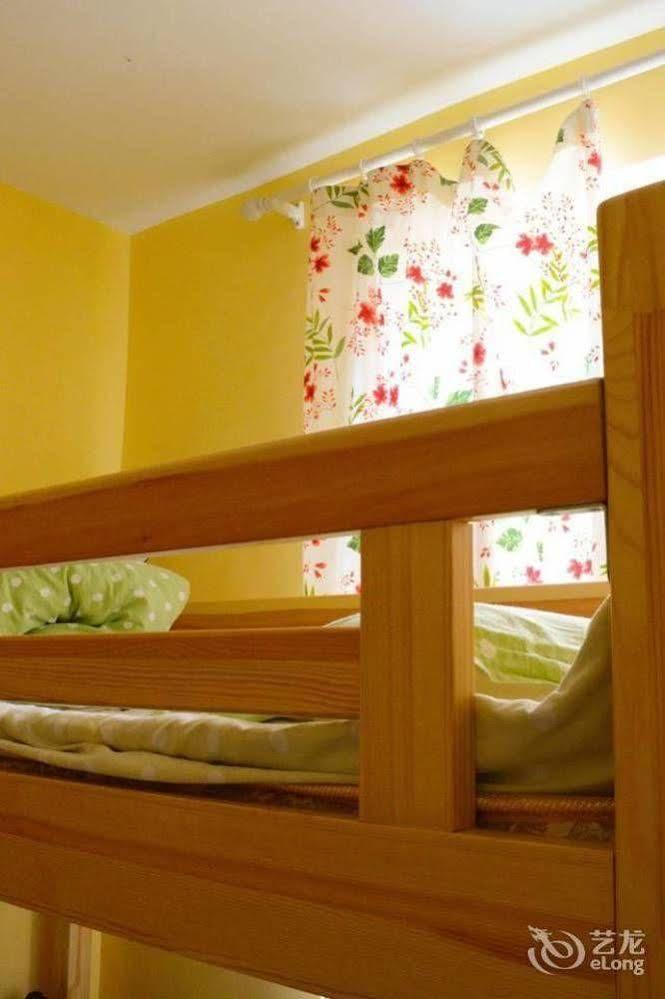 Dalian Buzz Light Year Youth Hostel ภายนอก รูปภาพ